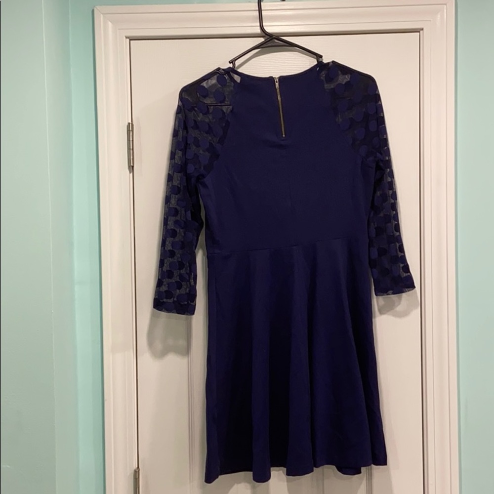 Express dress - Picture 2 of 2